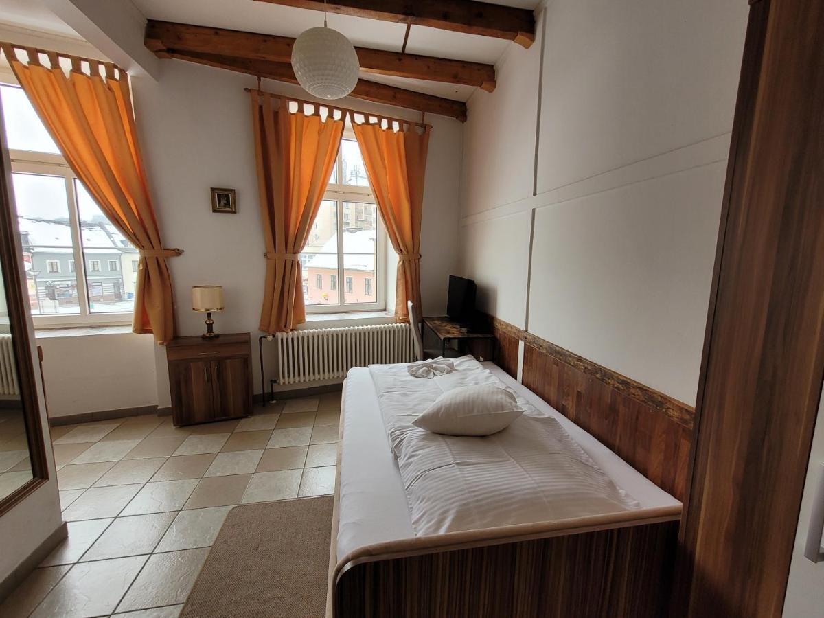 Hotel Koruna Jeseník Esterno foto