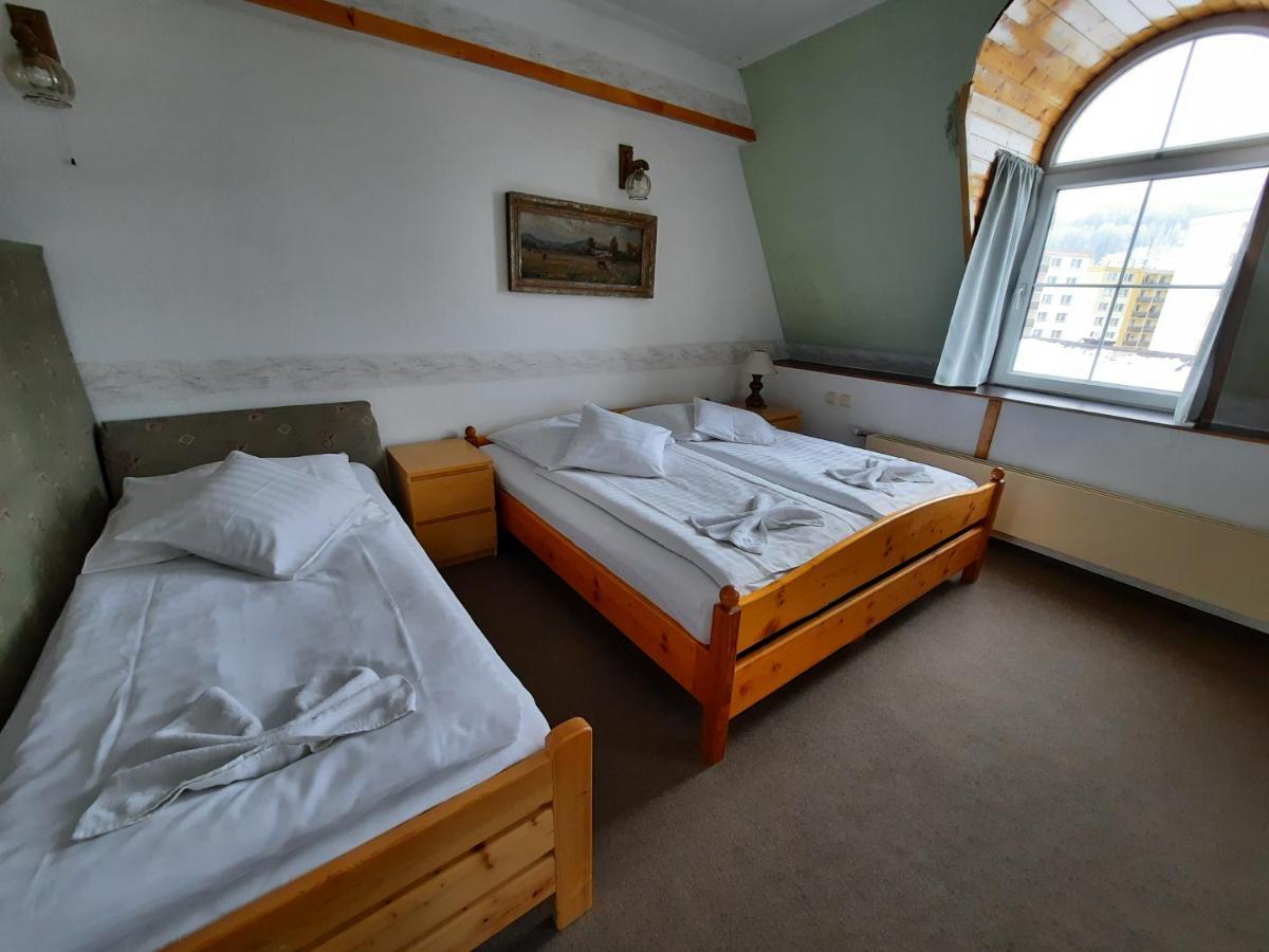 Hotel Koruna Jeseník Esterno foto
