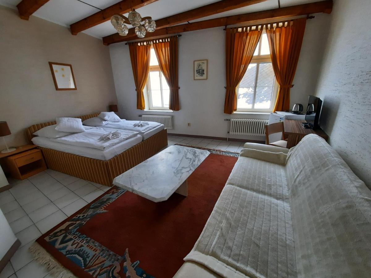Hotel Koruna Jeseník Esterno foto