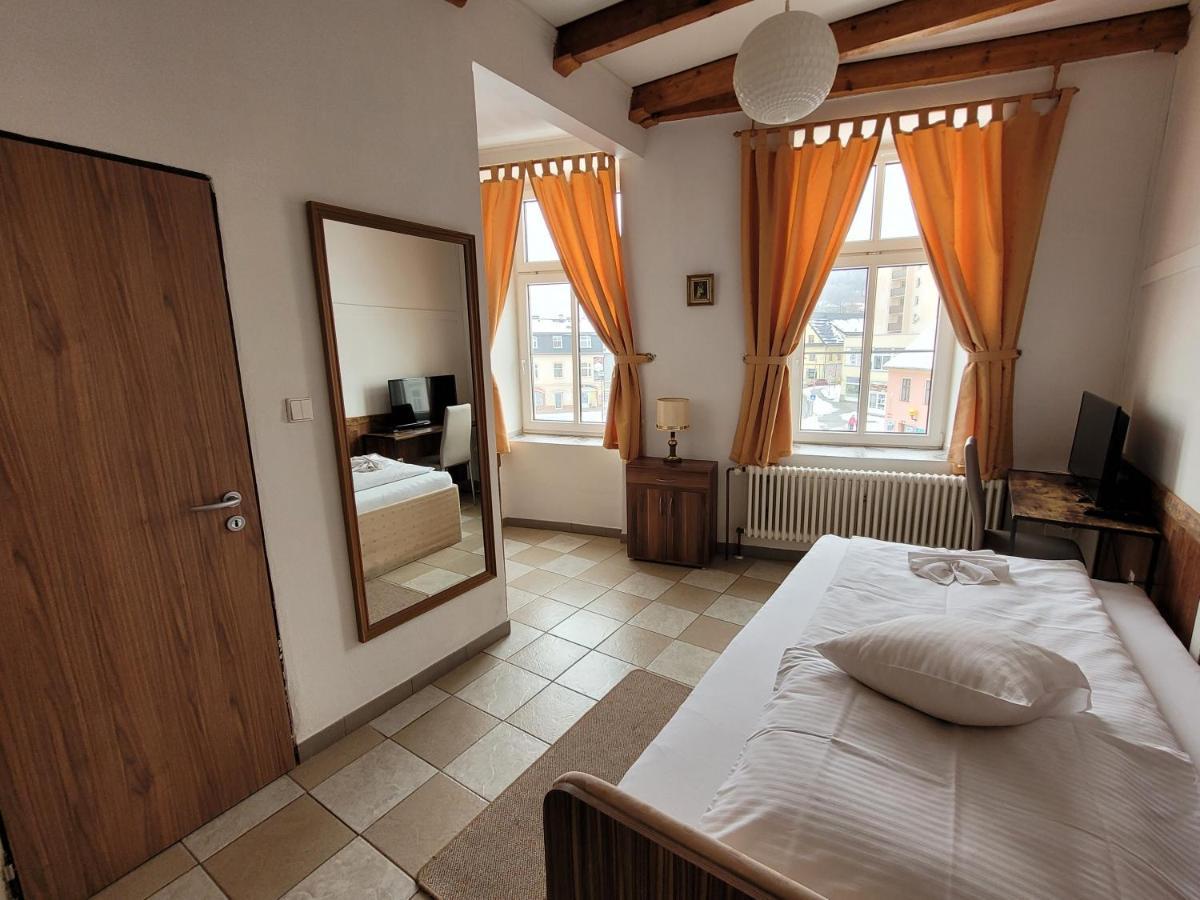 Hotel Koruna Jeseník Esterno foto