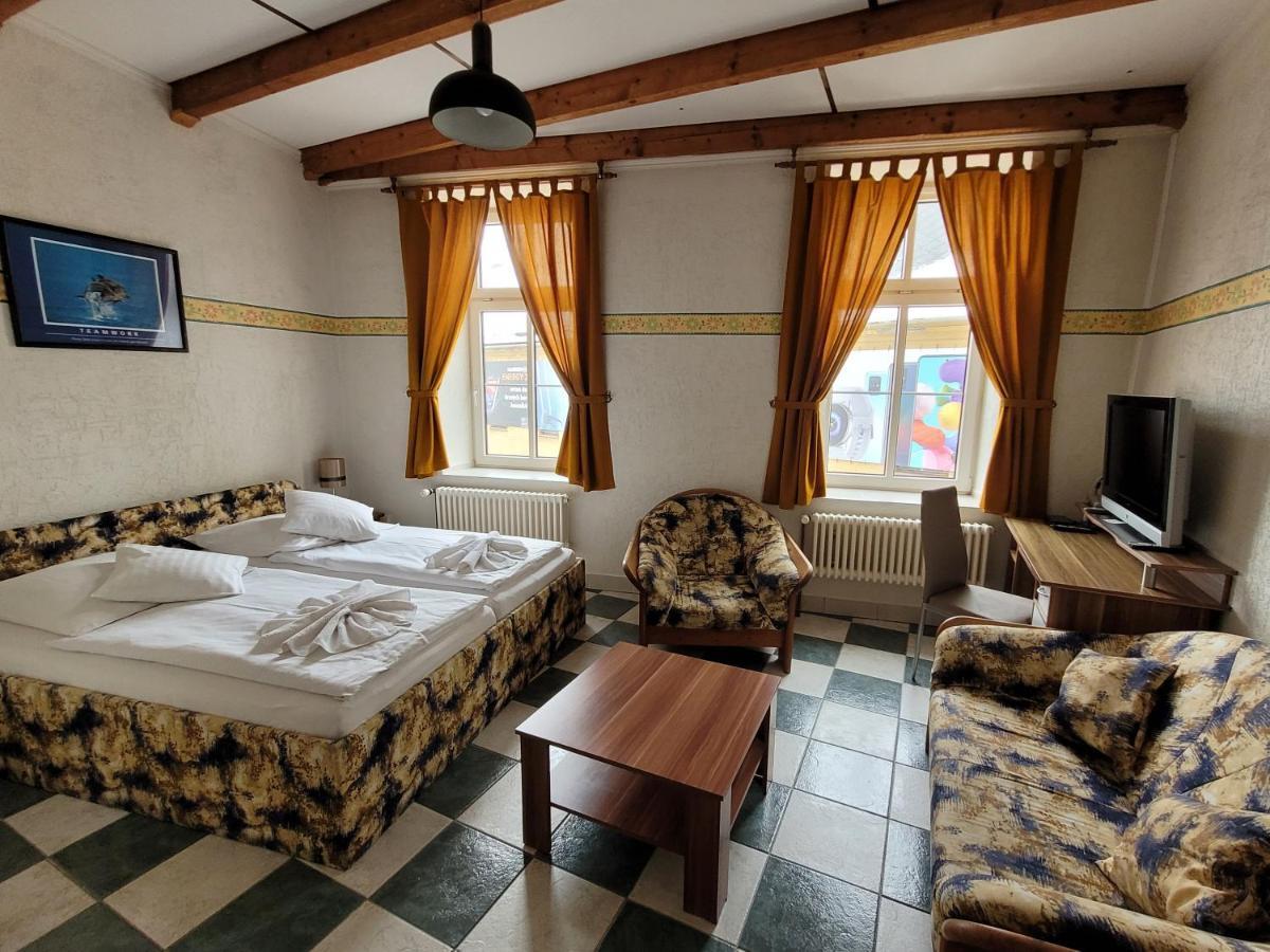 Hotel Koruna Jeseník Esterno foto
